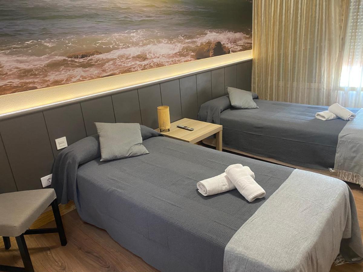 Hostal Restaurante Rio Ubierna Quintanilla-Vivar Buitenkant foto
